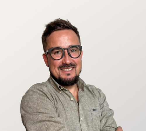 Tero Hakulinen, Regional Manager of Veritas, is smiling in the photo.