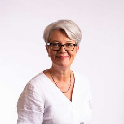 Personalporträtt av Veritas arbetsförmågaspecialist Katri Wänninen.