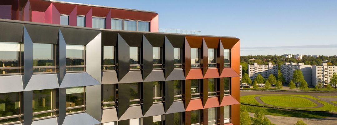 Aerial image of the facade of Trivium Retoriikka.