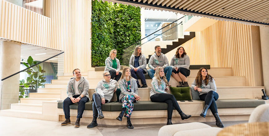 työntekijöitä työkahvilassa